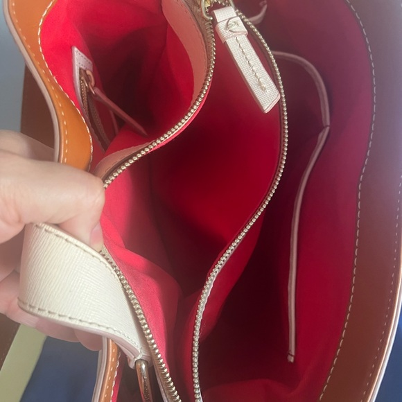 Dooney & Bourke Saffino Leather Bucket Bag with purse-let and key chain - Picture 10 of 14